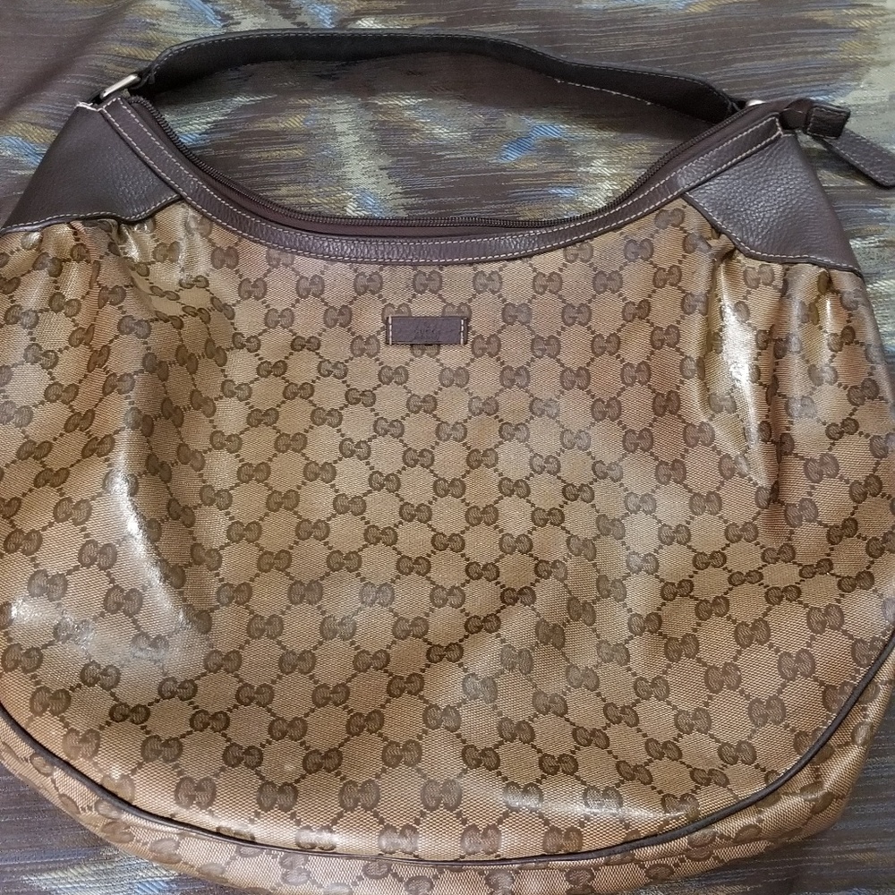 Canvas Signature GG Gucci Hobo Style Handbag